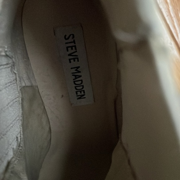 Booties - Picture 4 of 4